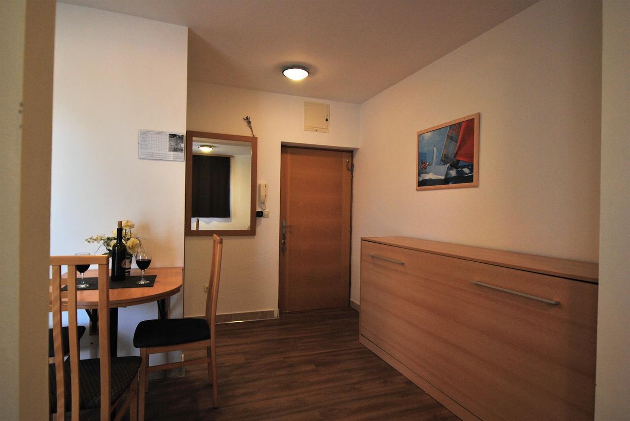 Nautica Apartments Betina  Extérieur photo