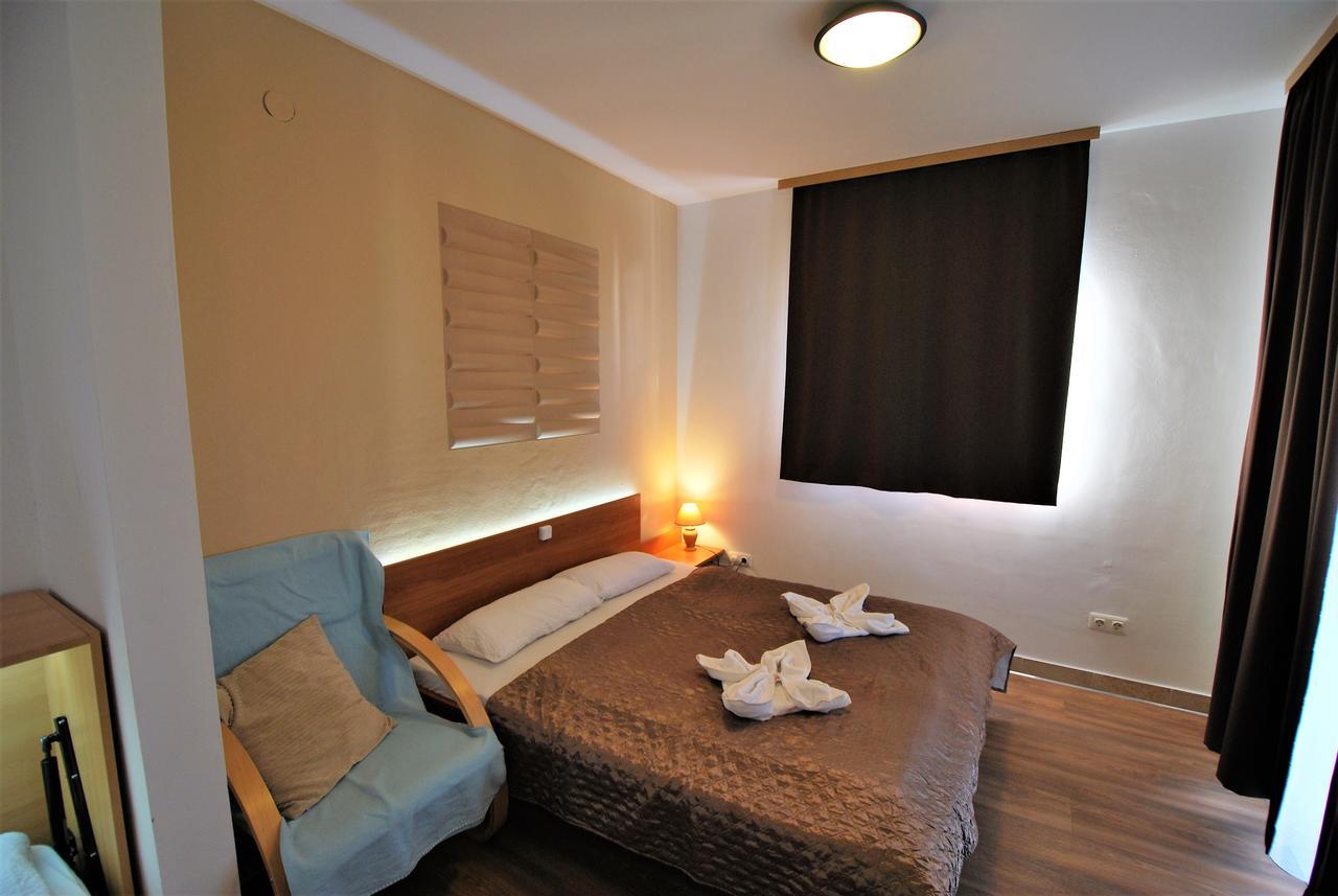 Nautica Apartments Betina  Extérieur photo