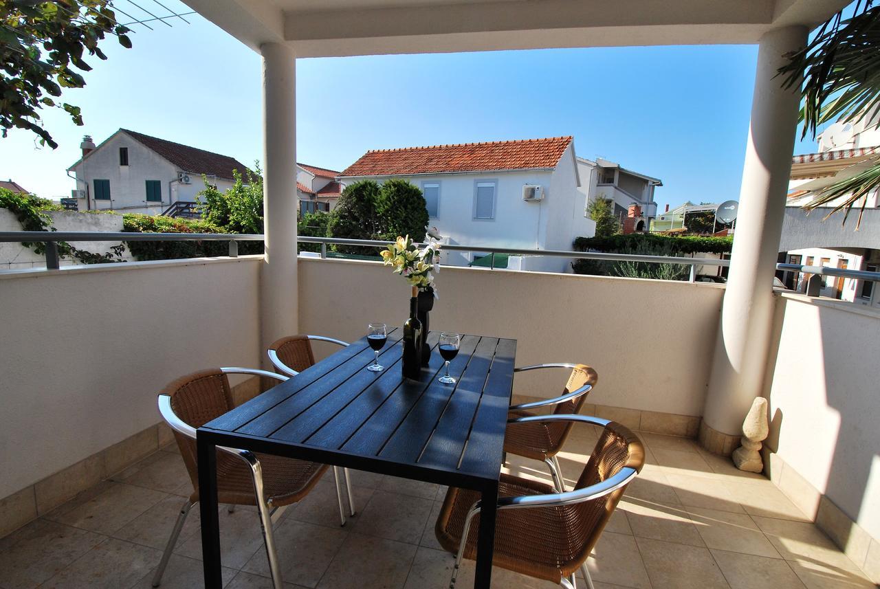 Nautica Apartments Betina  Extérieur photo
