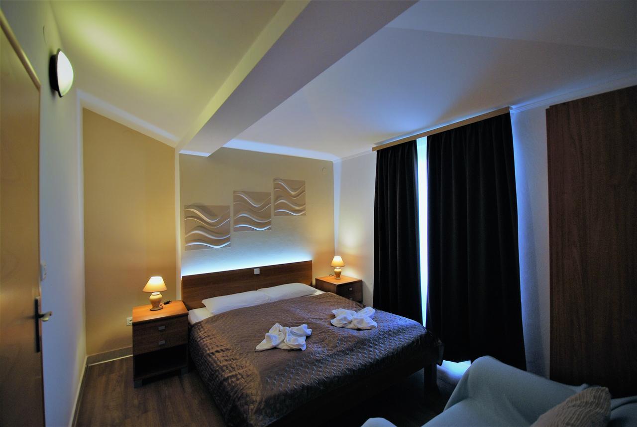 Nautica Apartments Betina  Extérieur photo