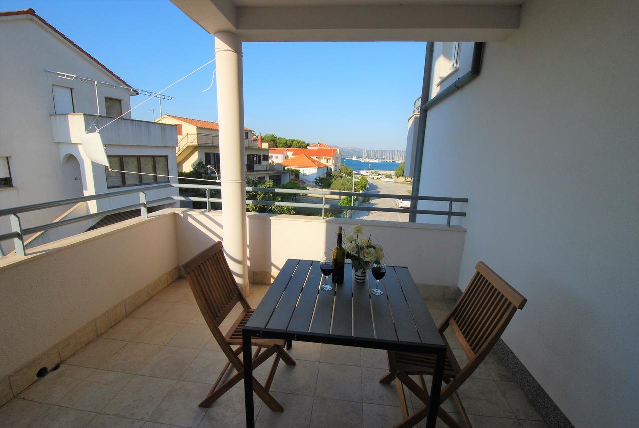 Nautica Apartments Betina  Extérieur photo